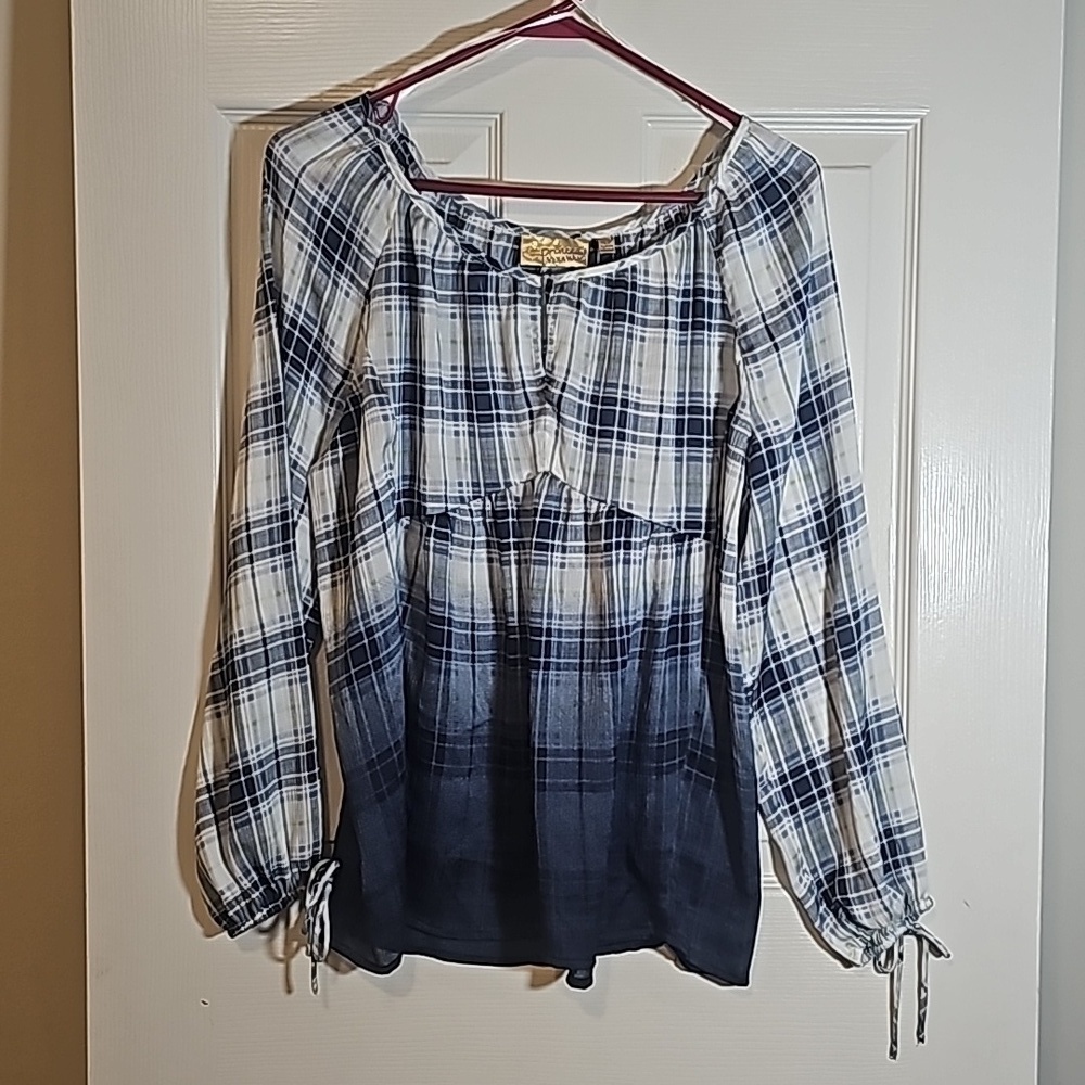 Princess Vera Wang Semi Sheer Lightweight Top Size L
